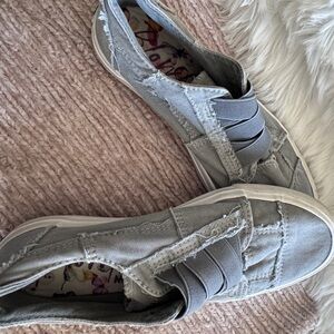 Blowfish Malibu Slip-On Women’s Sneakers in Light Gray